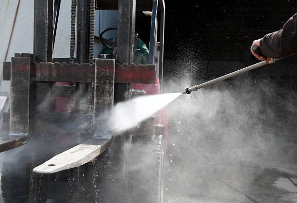Why Choose Our Certified Pressure Washing Experts for Your Project Needs in Clinton, OK?